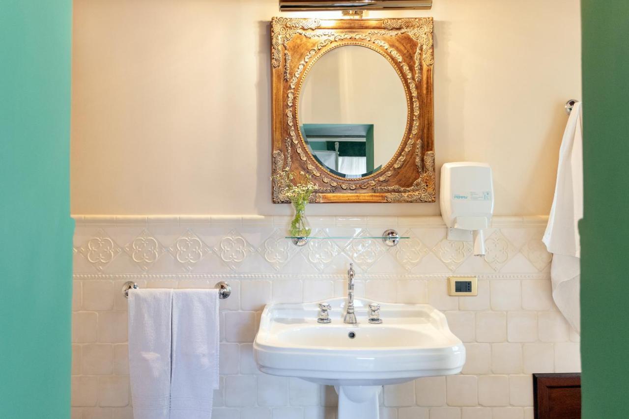 Relais Briuccia E Ristorante Capitolo Primo Hotel Montallegro Buitenkant foto